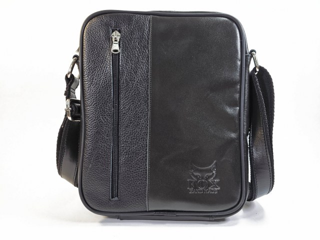 Muška torba model 10 "crna sa reljefom"